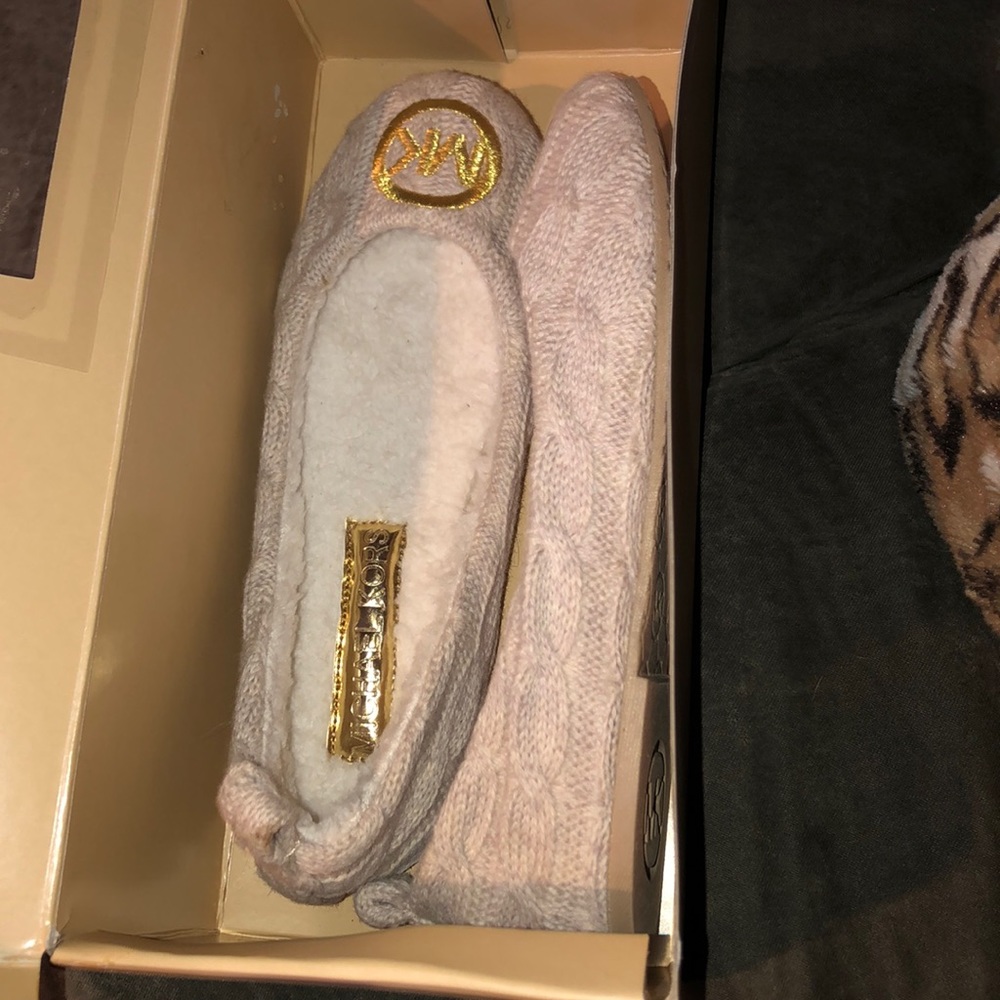 Michael Kors ballet shoes/ size 6M